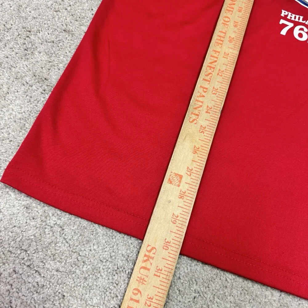 NBA T-Shirt 76ers Red Short Sleeve Men’s Size Large